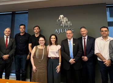 FACE-RS se reúne na sede da AJURIS